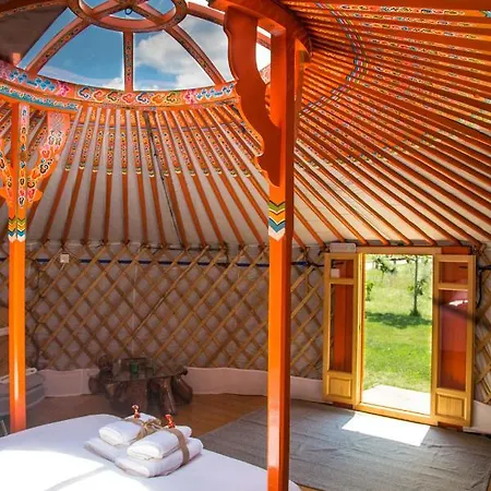 Glamping El Jardin De Las Delizias Valle Del Jerte (Adults Only) Casas del Castanar Exterior photo